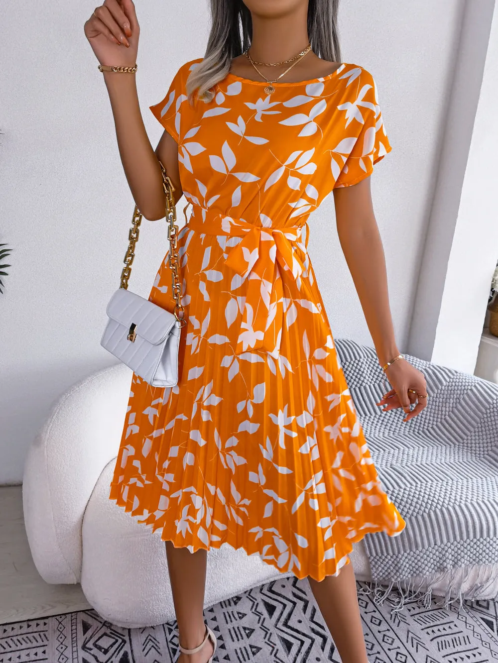 Printed Round Neck Short Sleeve Pleated Dress